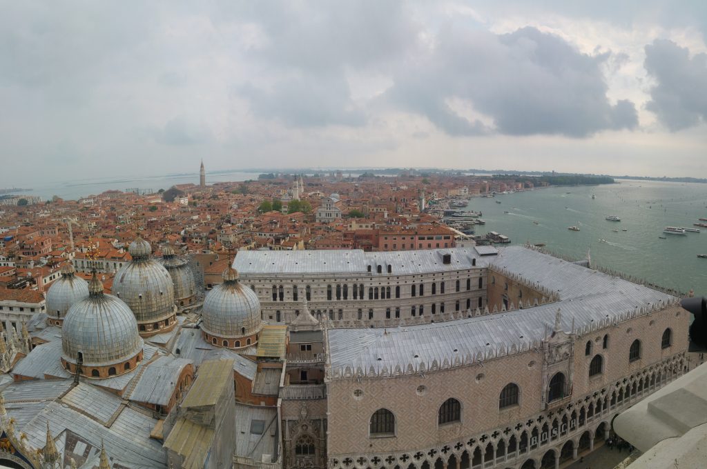 Vista dal Campanile di Piazza San Marco a Venezia