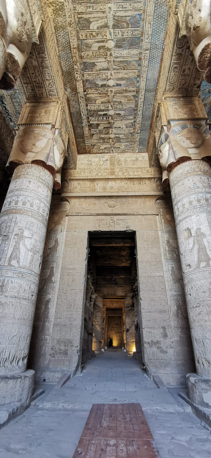 Tempio di Dendera in Egitto, tempio ben conservato fuori dai circuiti turistici classici