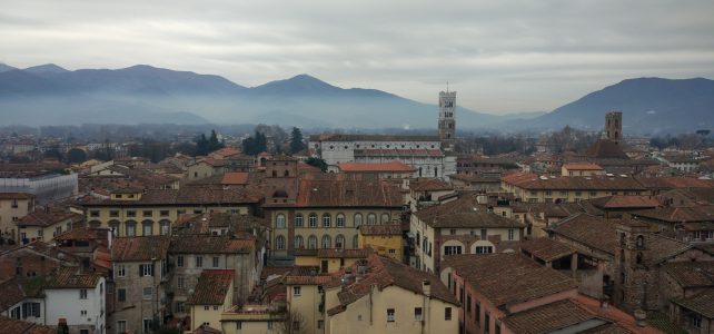 Un giorno a Lucca, una toccata e fuga Un giorno a Lucca, una toccata e fuga