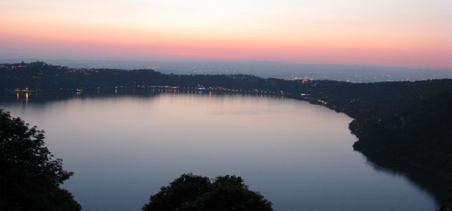 Castelli Romani, gita fuori porta al lago Albano Tramonto lago Albano
