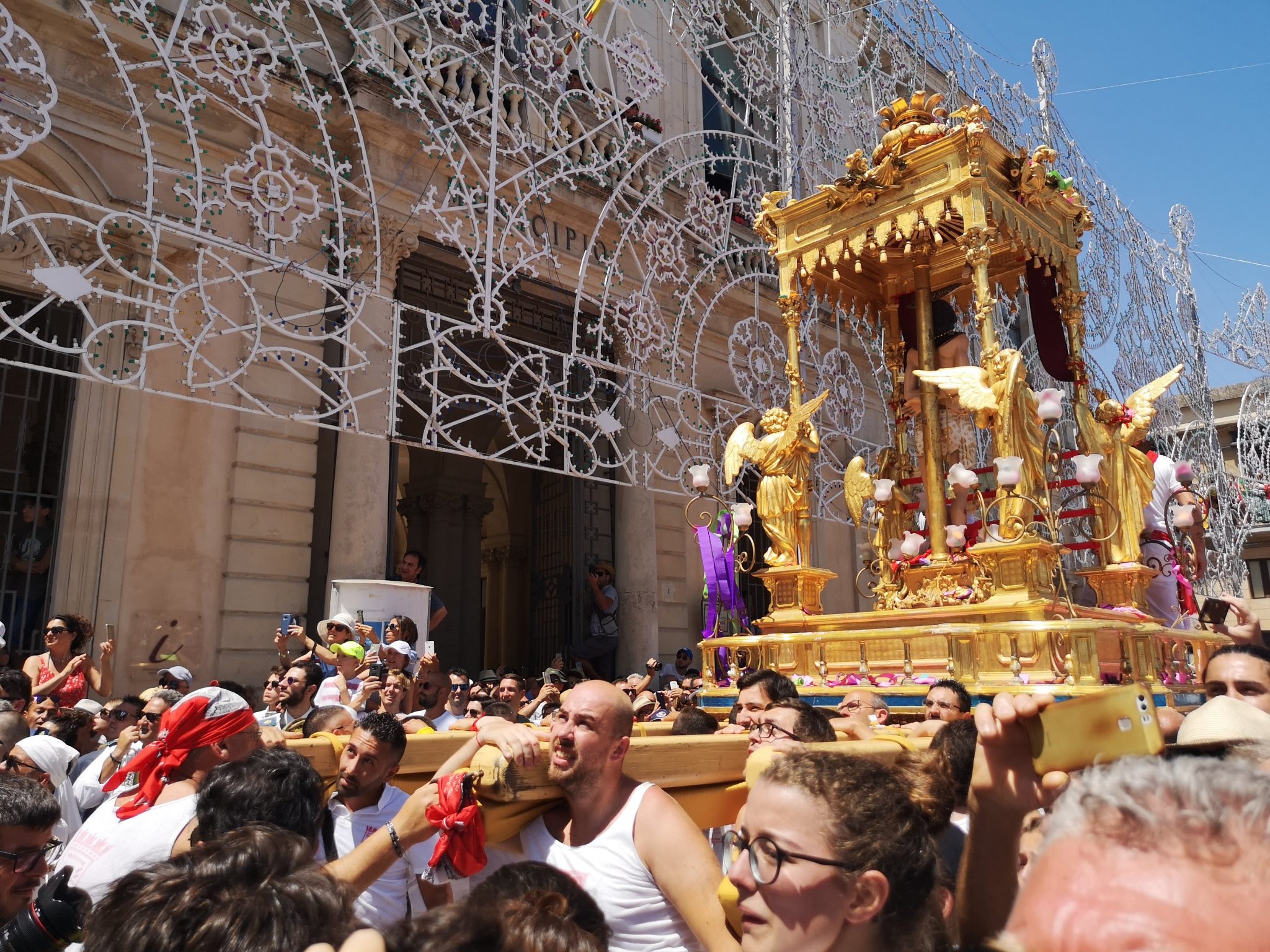 Palazzolo Acreide, le incredibili feste popolari del siciliano ⋆ DRITTOXDRITTO Palazzolo Acreide, le incredibili feste popolari del siciliano ⋆ DRITTOXDRITTO