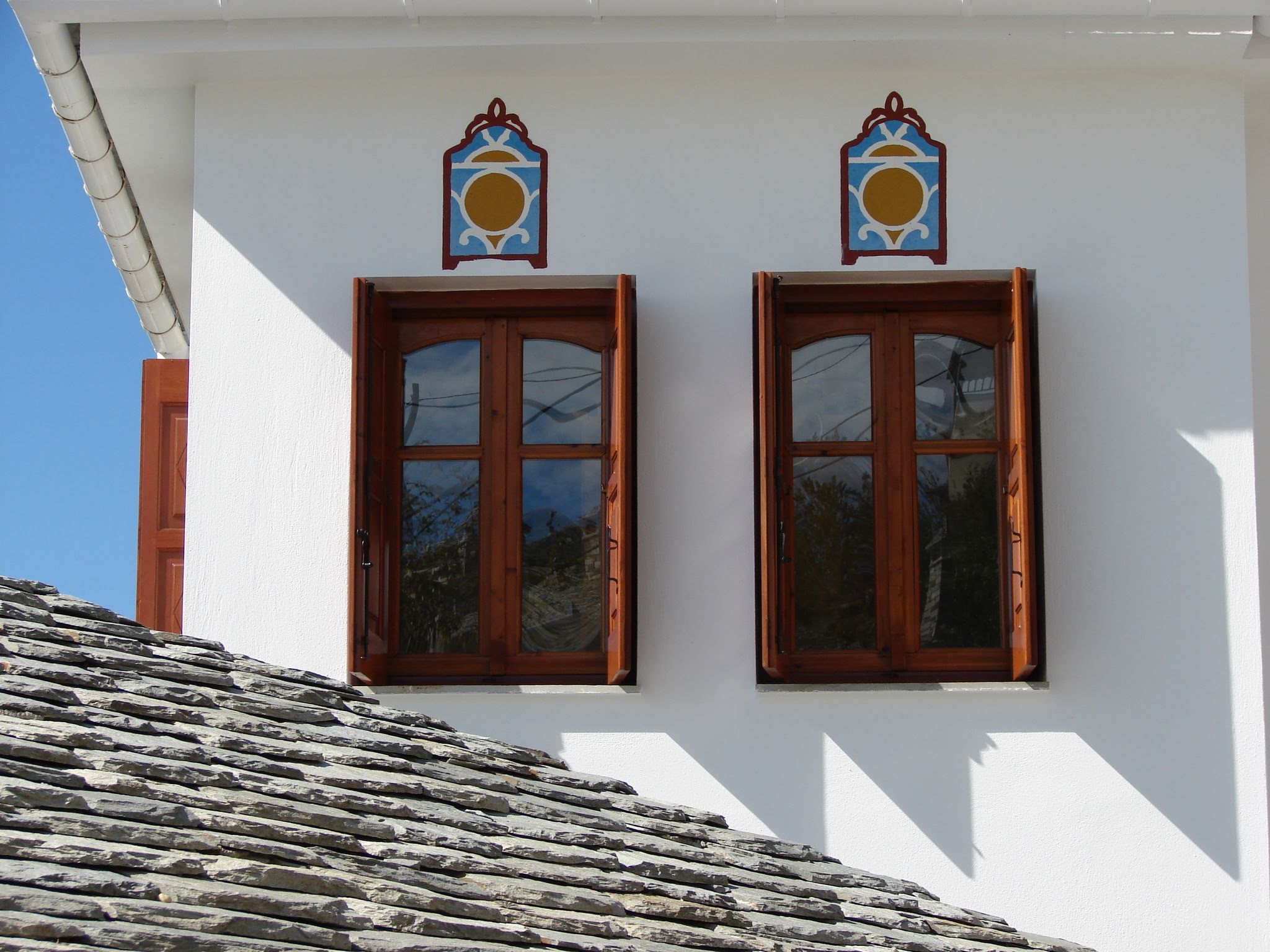 Makrinitsa. case colorate, Pilio, Grecia